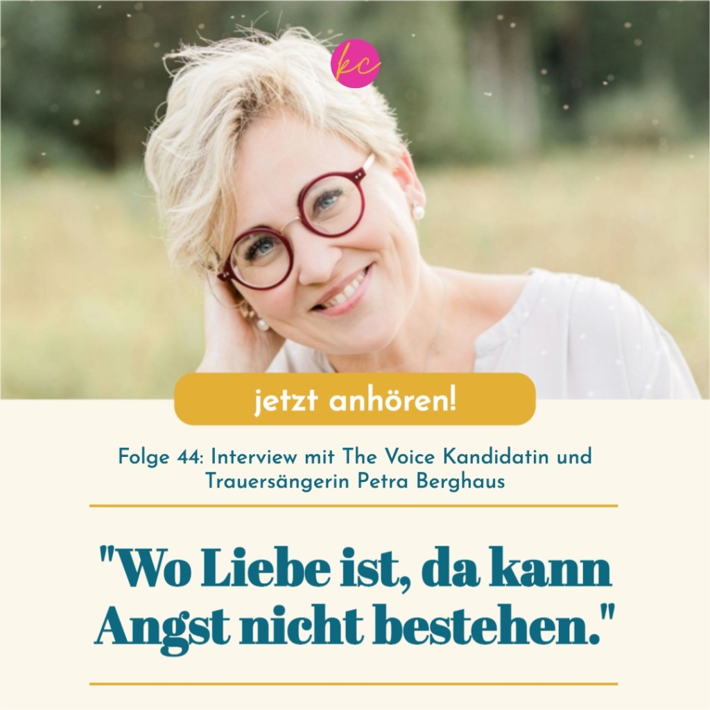 Folge 44 Staffel 1 - Podcast Interview mit The Voice Kandidatin und Trauersängerin Petra Berghaus I Katie Caiger im Podcast Leicht ums Herz